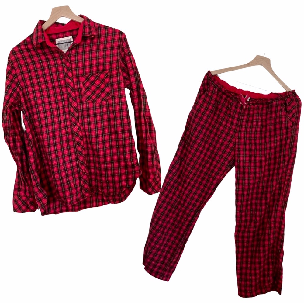 VS Victoria Secret Red Plaid Holiday Pajama Set